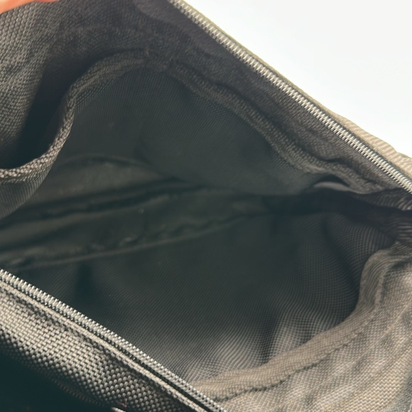 Maple Leather Co. nylon and fabric crossbody bag - Picture 4 of 5